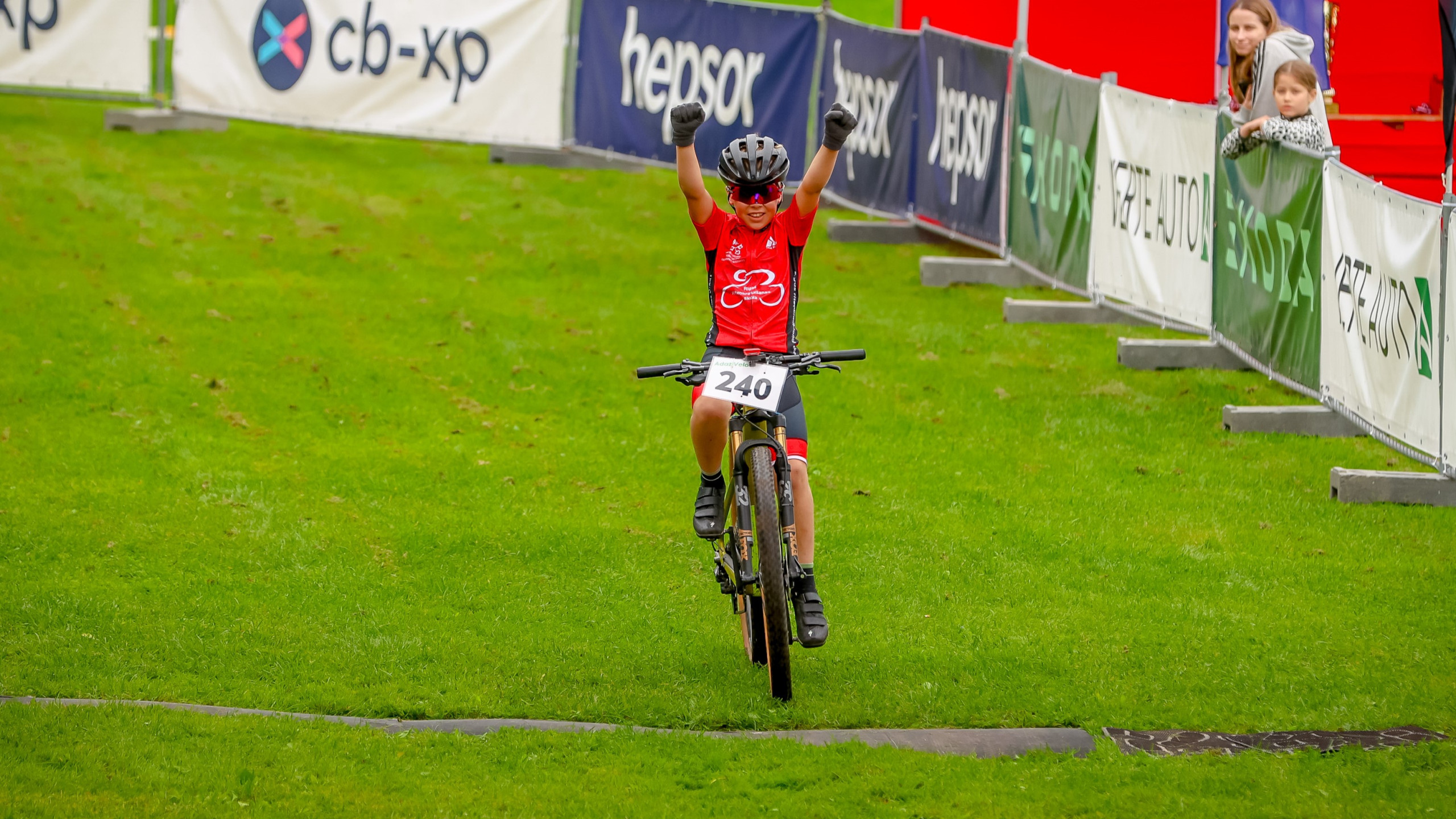 Noslēgusies “cb – xp” Latvijas kausa MTB XCO krosā sacensību sezona
